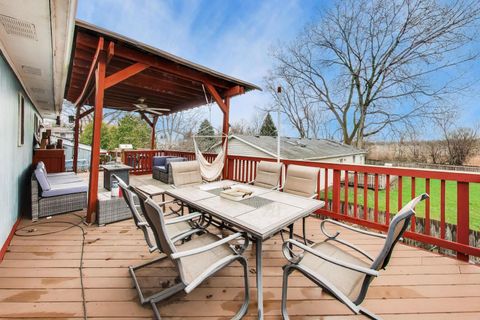 Tiny photo for 1323 Cottonwood Lane, Crystal Lake, IL 60014 (MLS # 12625432)