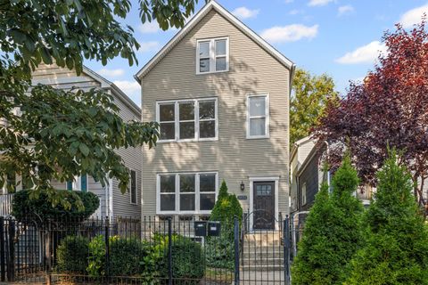 2032 N Whipple Street Chicago IL 60647