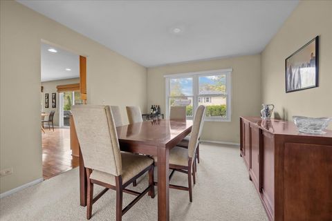 Tiny photo for 701 Thompson Boulevard, Buffalo Grove, IL 60089 (MLS # 12630269)