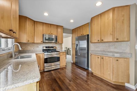Tiny photo for 701 Thompson Boulevard, Buffalo Grove, IL 60089 (MLS # 12630269)