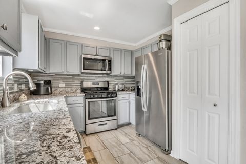 Tiny photo for 8215 Balsam Court, Fox Lake, IL 60020 (MLS # 12476375)