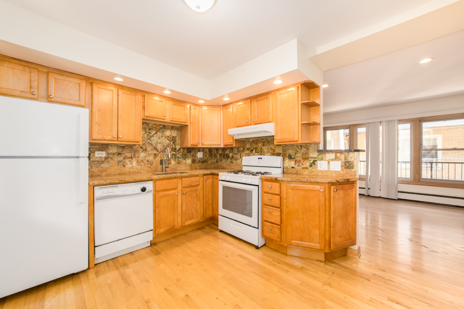 6733 W Irving Park Avenue 2B