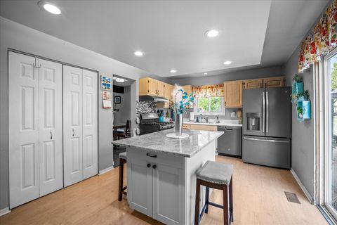 Tiny photo for 515 Dover Court, Roselle, IL 60172 (MLS # 12487573)