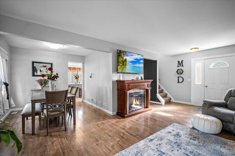 Tiny photo for 515 Dover Court, Roselle, IL 60172 (MLS # 12487573)