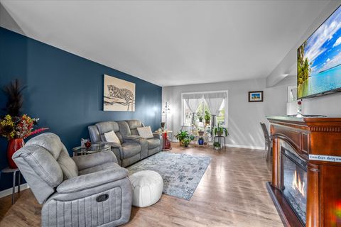 Tiny photo for 515 Dover Court, Roselle, IL 60172 (MLS # 12487573)