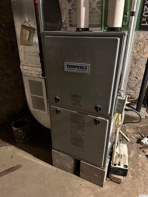 Tiny photo for 812 N 7th St, Quincy, IL 62301 (MLS # 12536840)