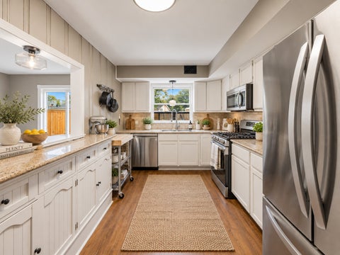 Tiny photo for 390 Bartram Road, Riverside, IL 60546 (MLS # 12751025)