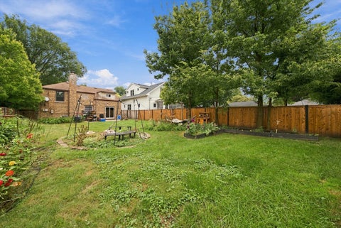 Tiny photo for 390 Bartram Road, Riverside, IL 60546 (MLS # 12751025)