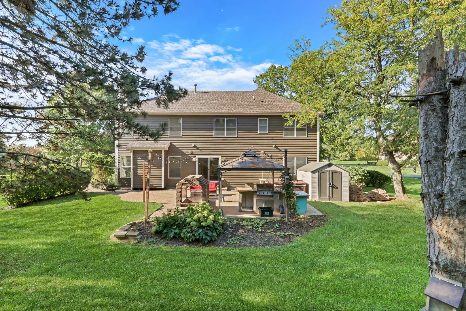 3696 Tamarack Circle