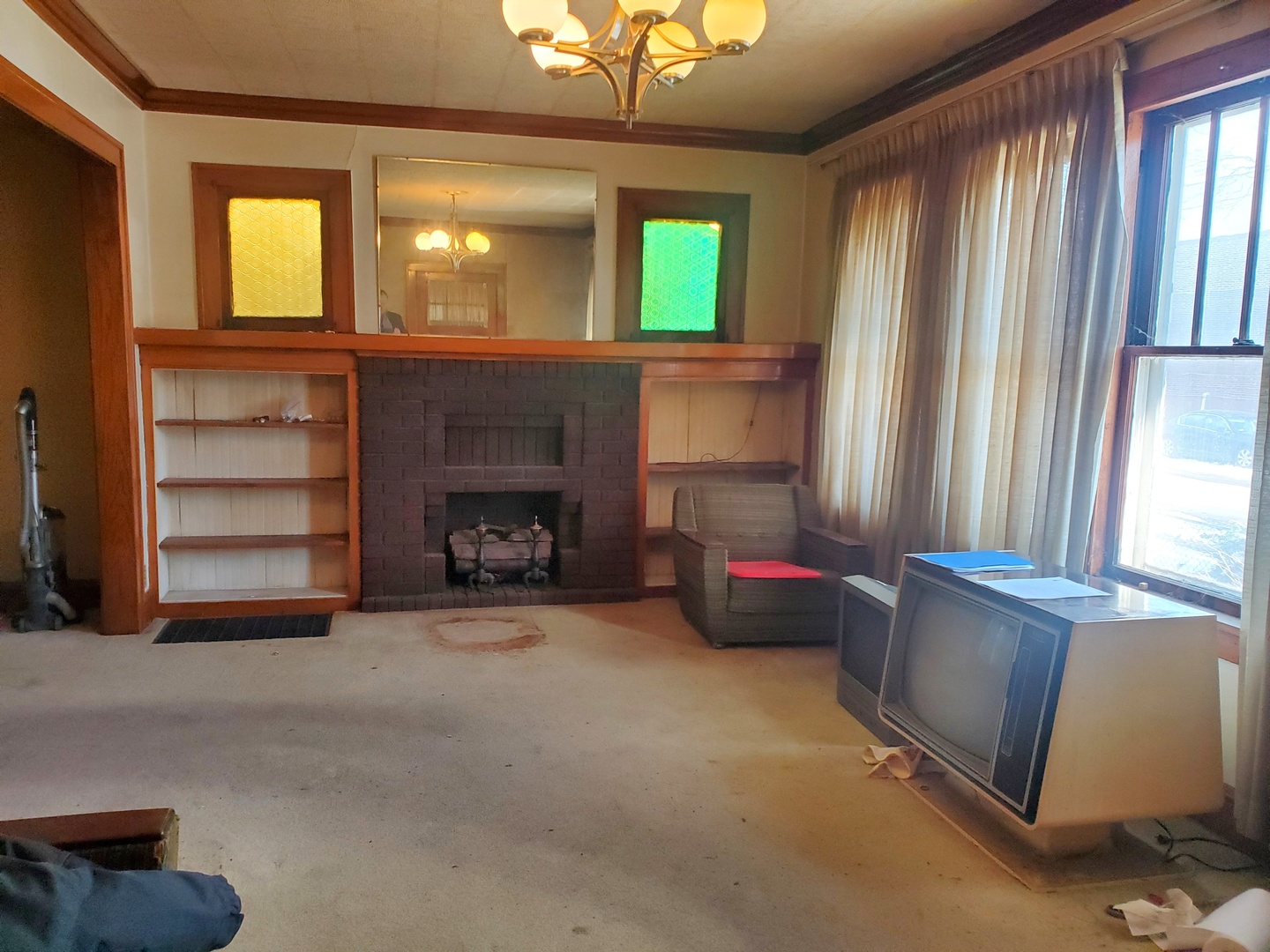 2442 N KEELER Avenue