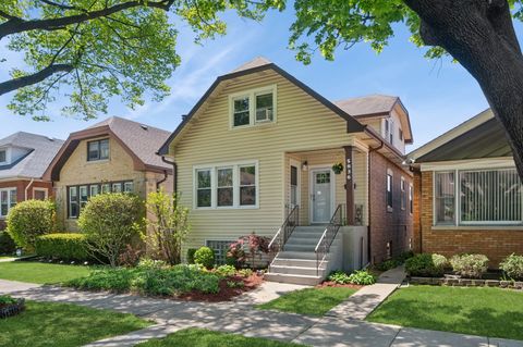 5836 N Fairfield Avenue Chicago IL 60659