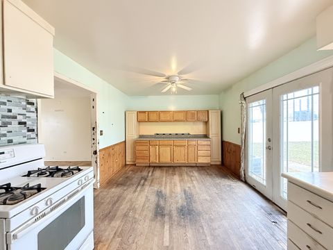 Tiny photo for 196 Green Court, Streamwood, IL 60107 (MLS # 12522177)