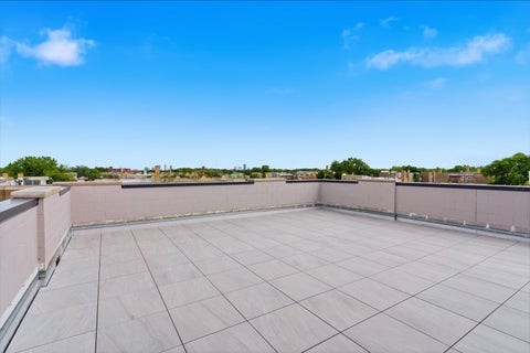 Tiny photo for 6414 N Francisco Avenue #202, Chicago, IL 60645 (MLS # 12678008)