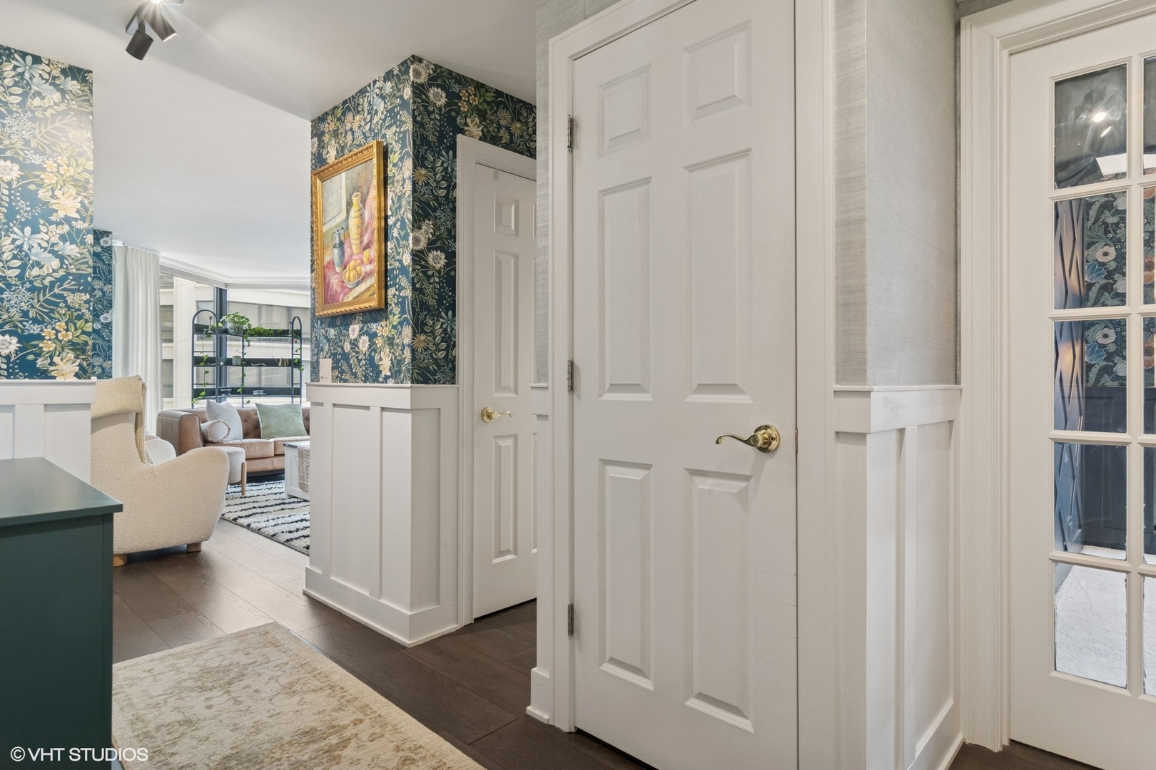 401 E Ontario Street 1202