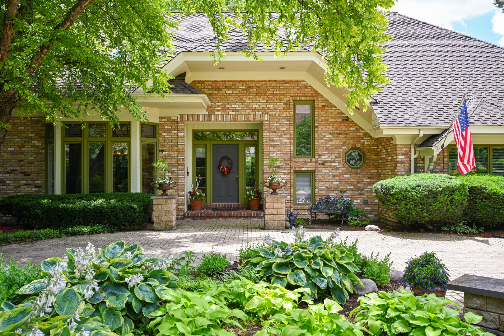 6450 Manor Drive