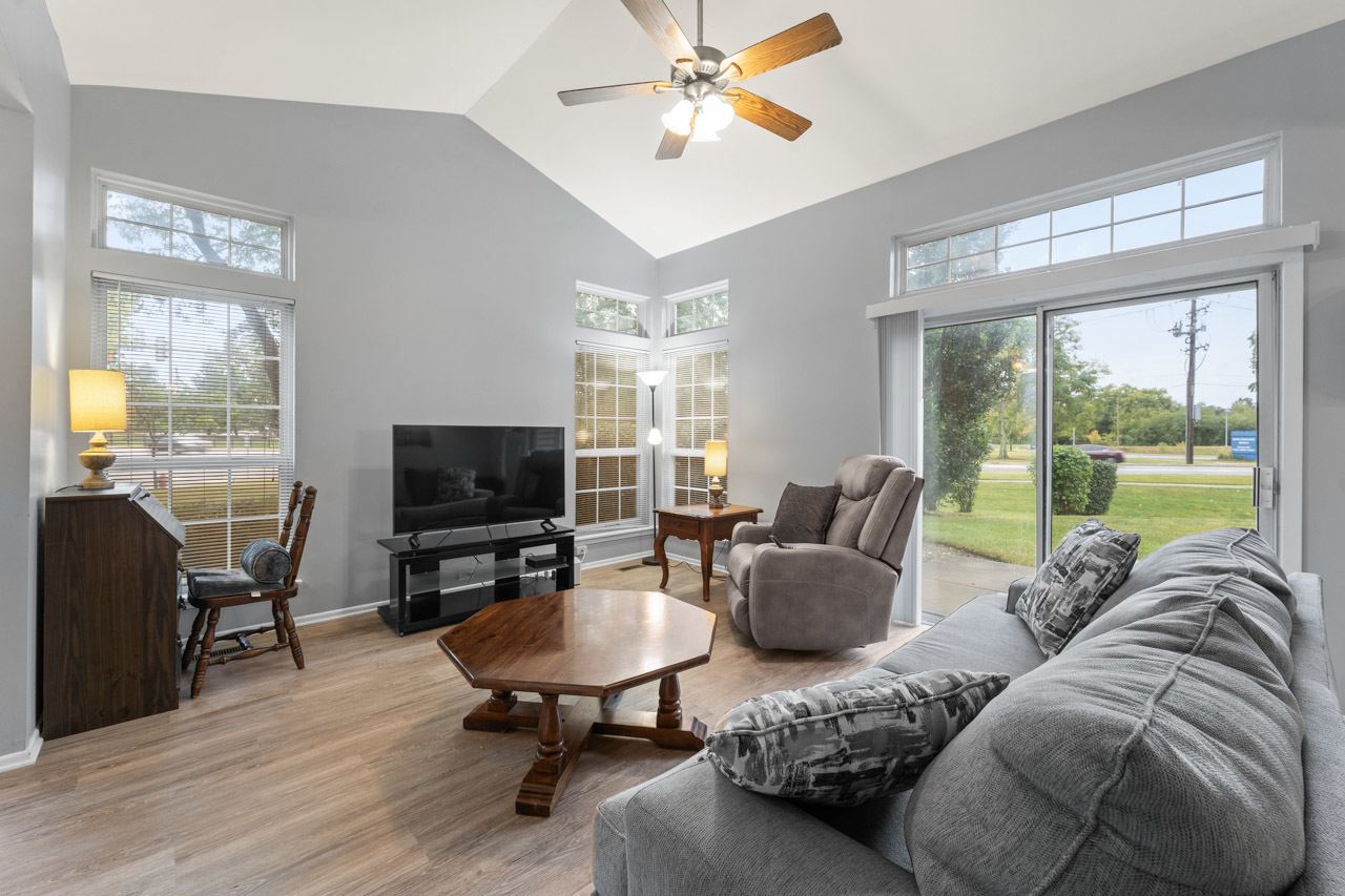 460 Mayflower Lane 1