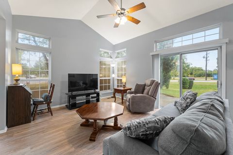 Tiny photo for 460 Mayflower Lane #1, Bartlett, IL 60103 (MLS # 12489945)