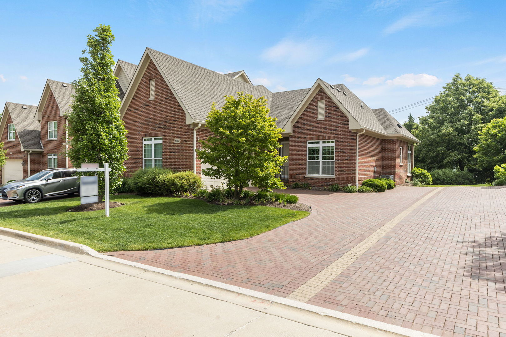 905 Hickory Drive