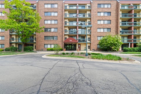 Photo of 1800 Huntington Boulevard #307, Hoffman Estates, IL 60169 (MLS # 12751739)