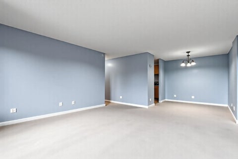 Tiny photo for 1800 Huntington Boulevard #307, Hoffman Estates, IL 60169 (MLS # 12751739)