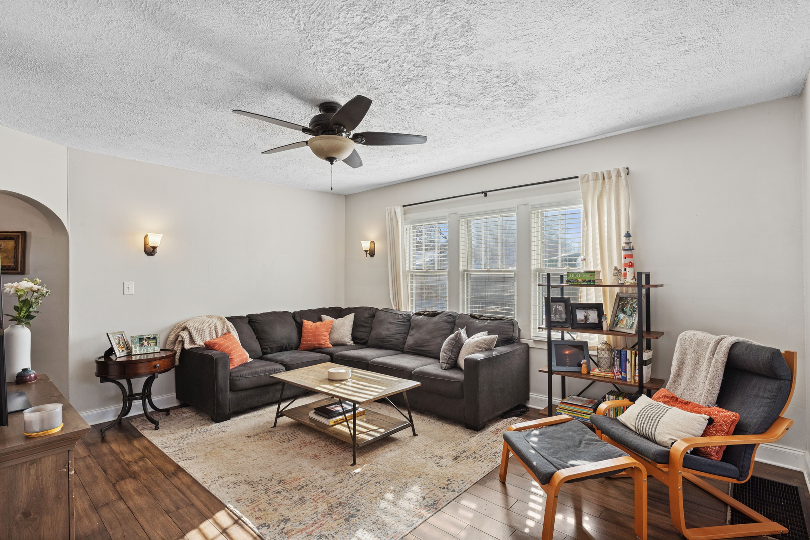 43225 N Lakeside Drive