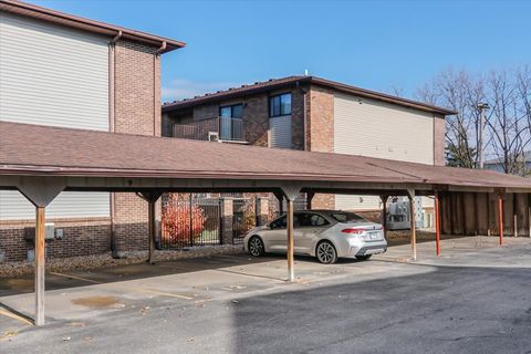 Tiny photo for 1920 Tracy Drive #12, Bloomington, IL 61704 (MLS # 12516793)