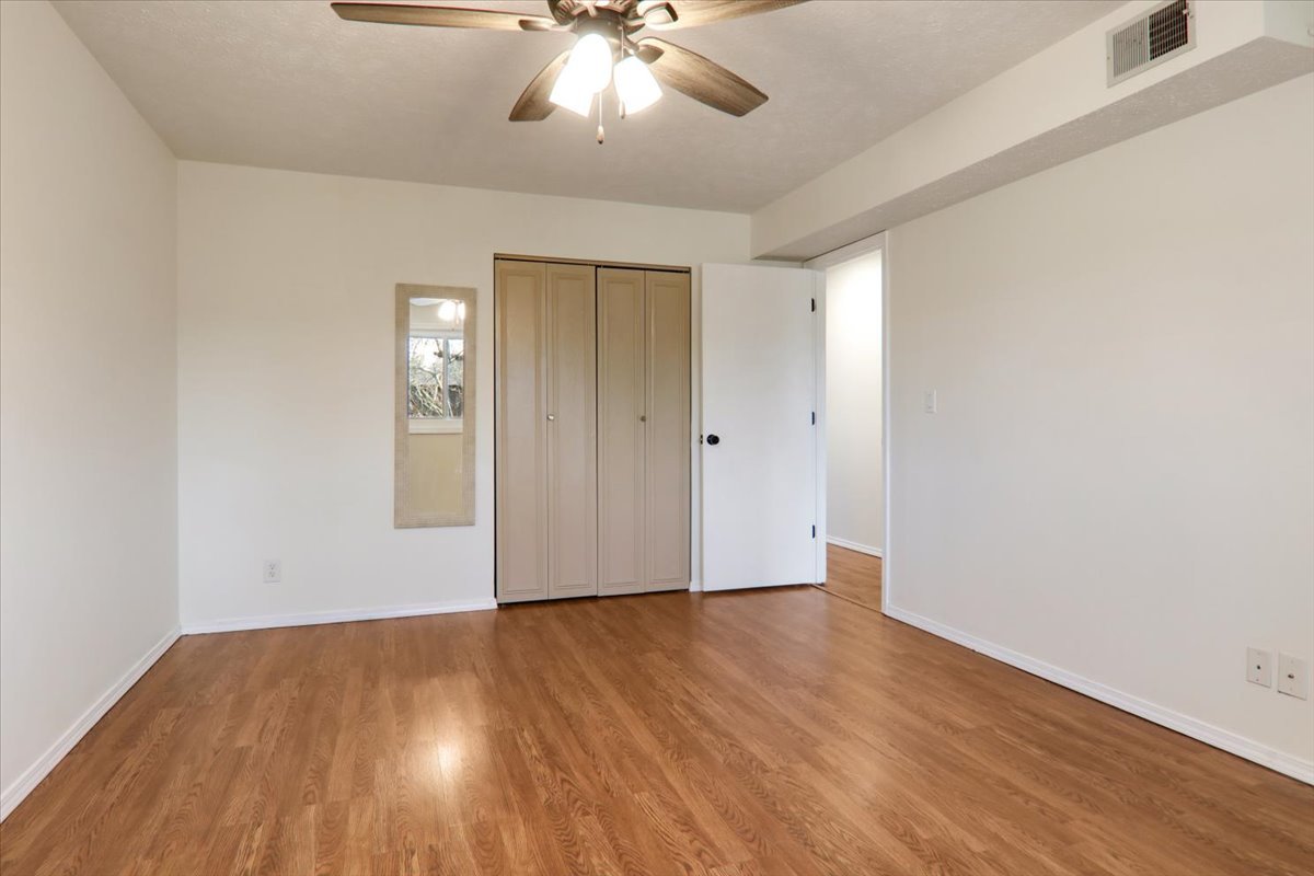 Bloomington, Illinois 61704, United States, 2 Bedrooms Bedrooms, ,2 BathroomsBathrooms,Residential,Active,245767