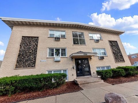 Photo of 1213 N 34TH Avenue #14, Melrose Park, IL 60160 (MLS # 12606870)