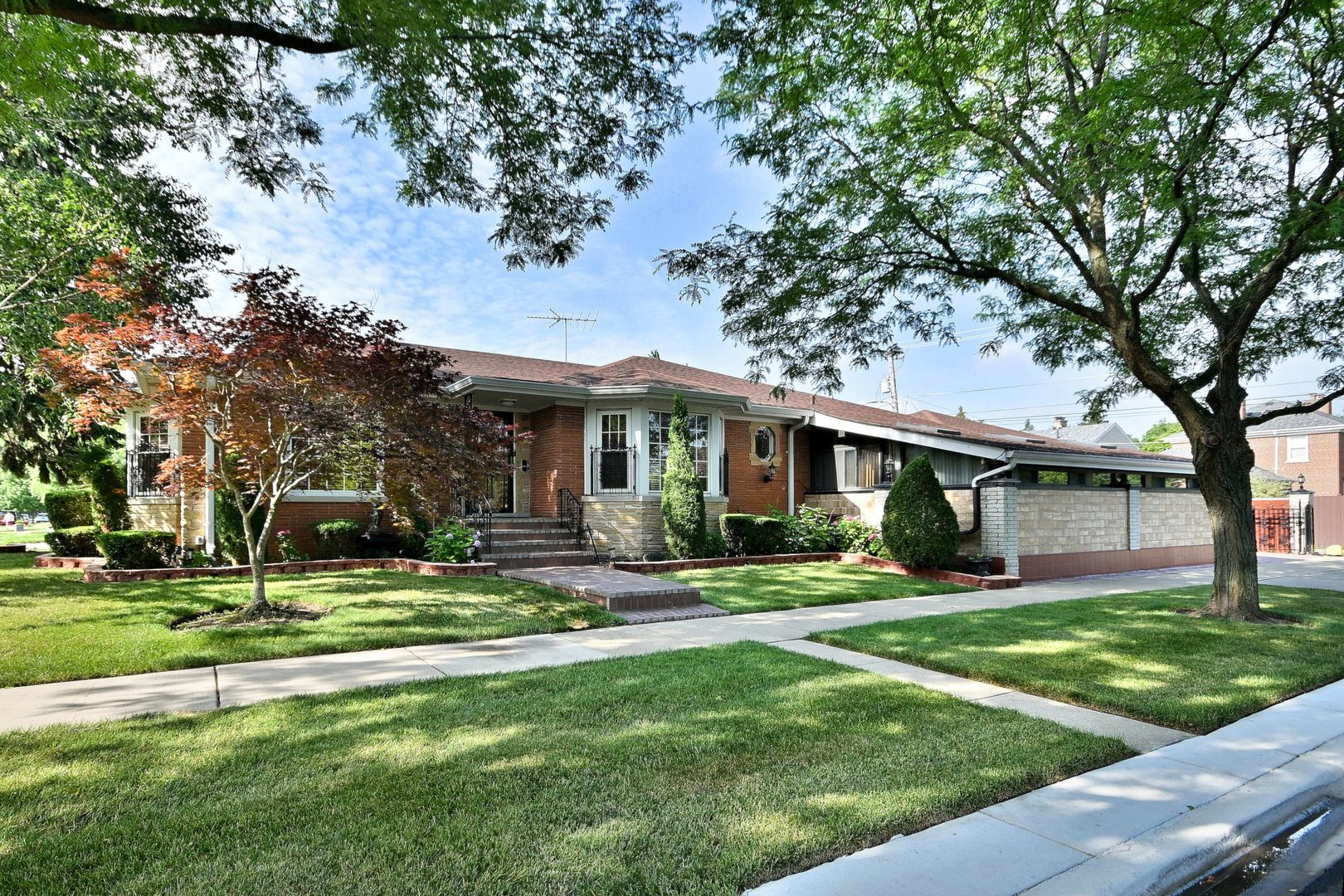 1846 N 77th Court