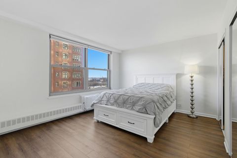 Tiny photo for 3900 N Lake Shore Drive #9D, Chicago, IL 60613 (MLS # 12599784)