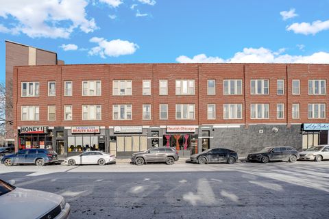 Tiny photo for 752 E 43rd Street #2E, Chicago, IL 60653 (MLS # 12548986)