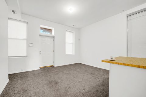 Tiny photo for 752 E 43rd Street #2E, Chicago, IL 60653 (MLS # 12548986)
