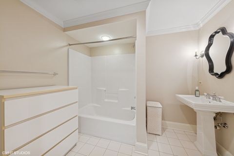 Tiny photo for 440 Woodside Avenue, Hinsdale, IL 60521 (MLS # 12580821)