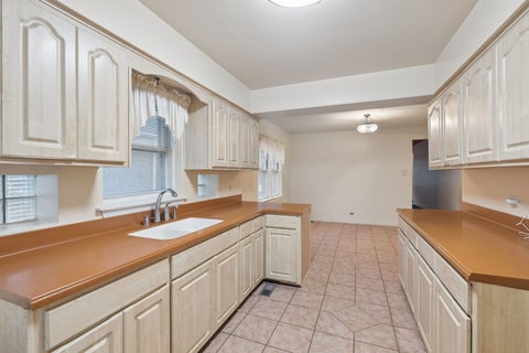 Tiny photo for 9 E 144th Street, Riverdale, IL 60827 (MLS # 12677146)
