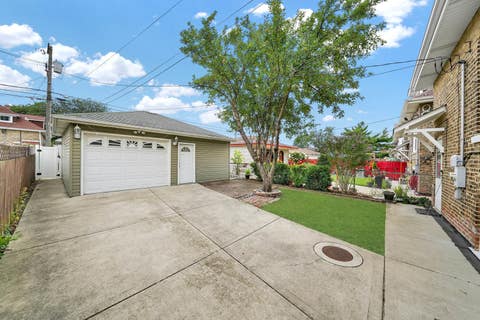 Tiny photo for 2326 Gunderson Avenue, Berwyn, IL 60402 (MLS # 12718265)