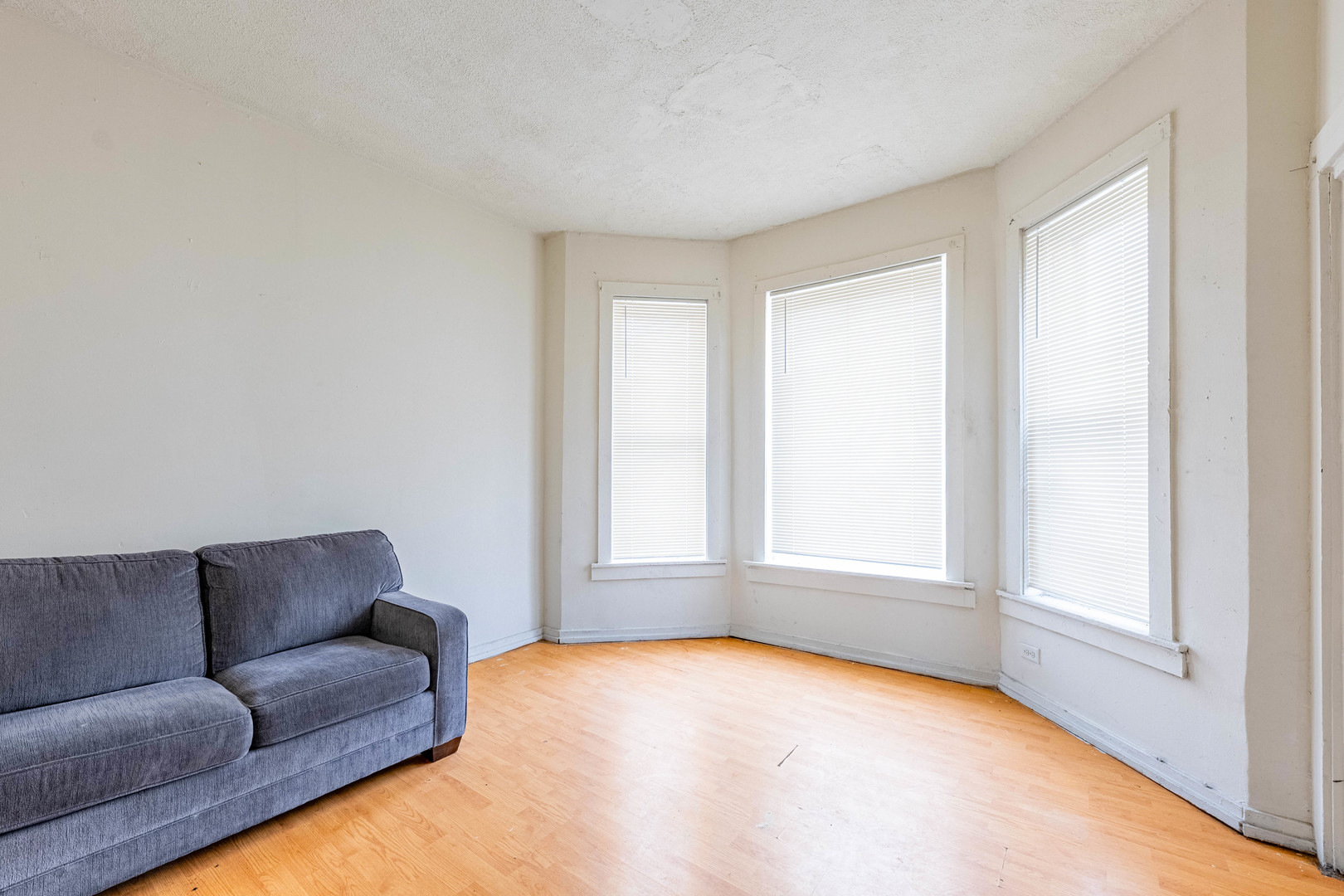 1600 S Saint Louis Avenue