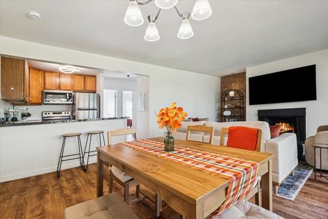 Tiny photo for 5817 Oakwood Drive #E, Lisle, IL 60532 (MLS # 12616291)