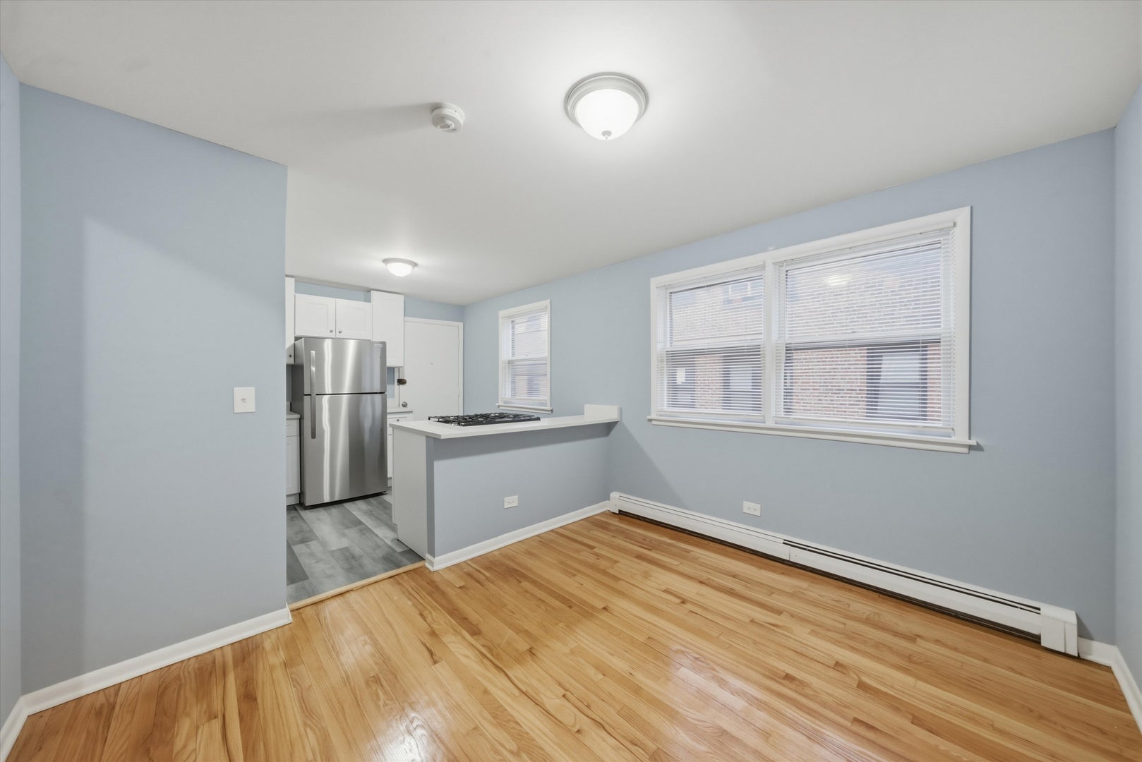 6921 N Ashland Boulevard 3A