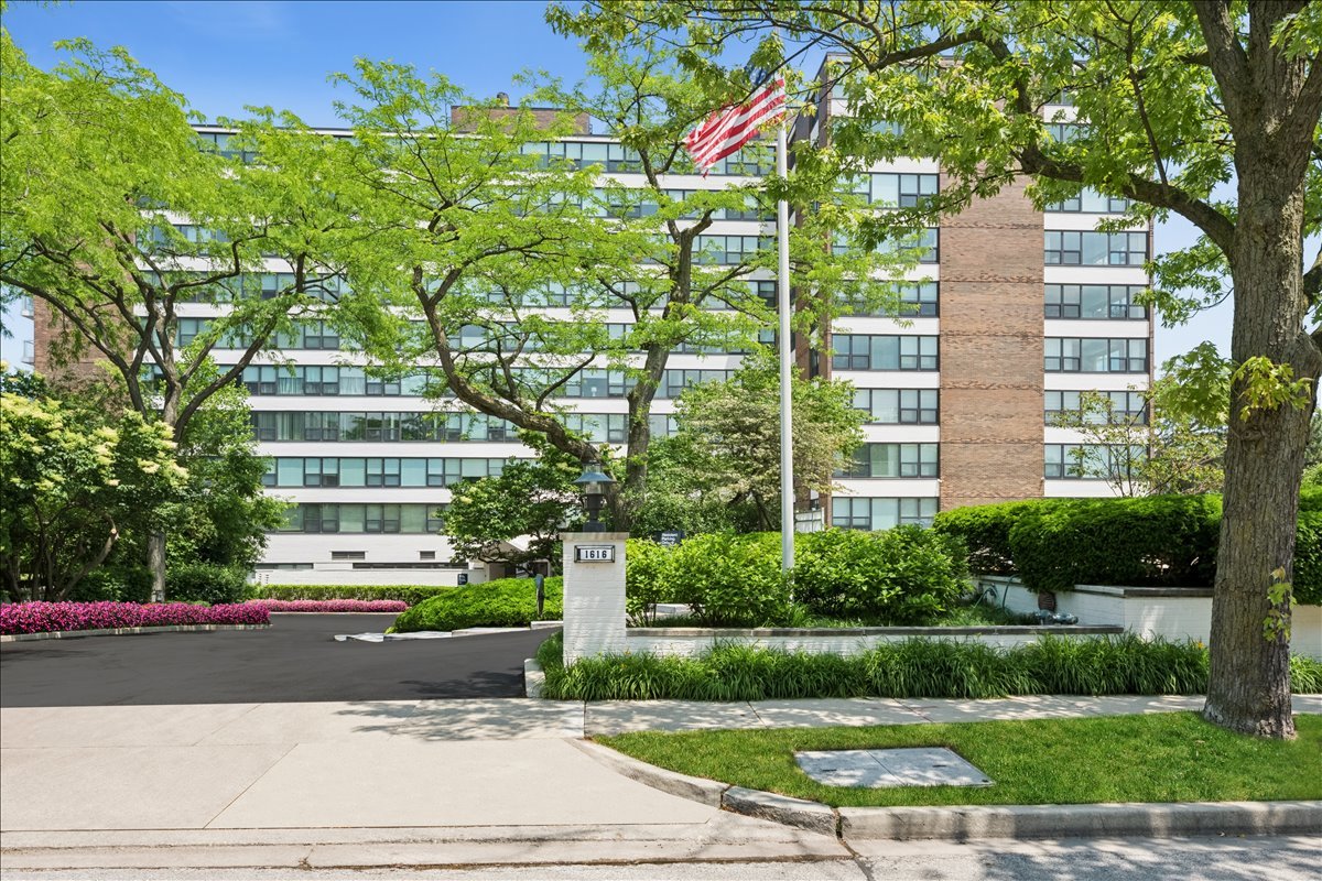 1616 Sheridan Road 2C