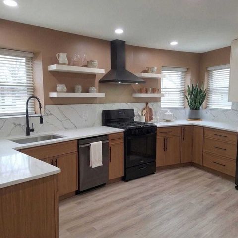 Tiny photo for 600 N Monticello Avenue, Chicago, IL 60624 (MLS # 12587371)