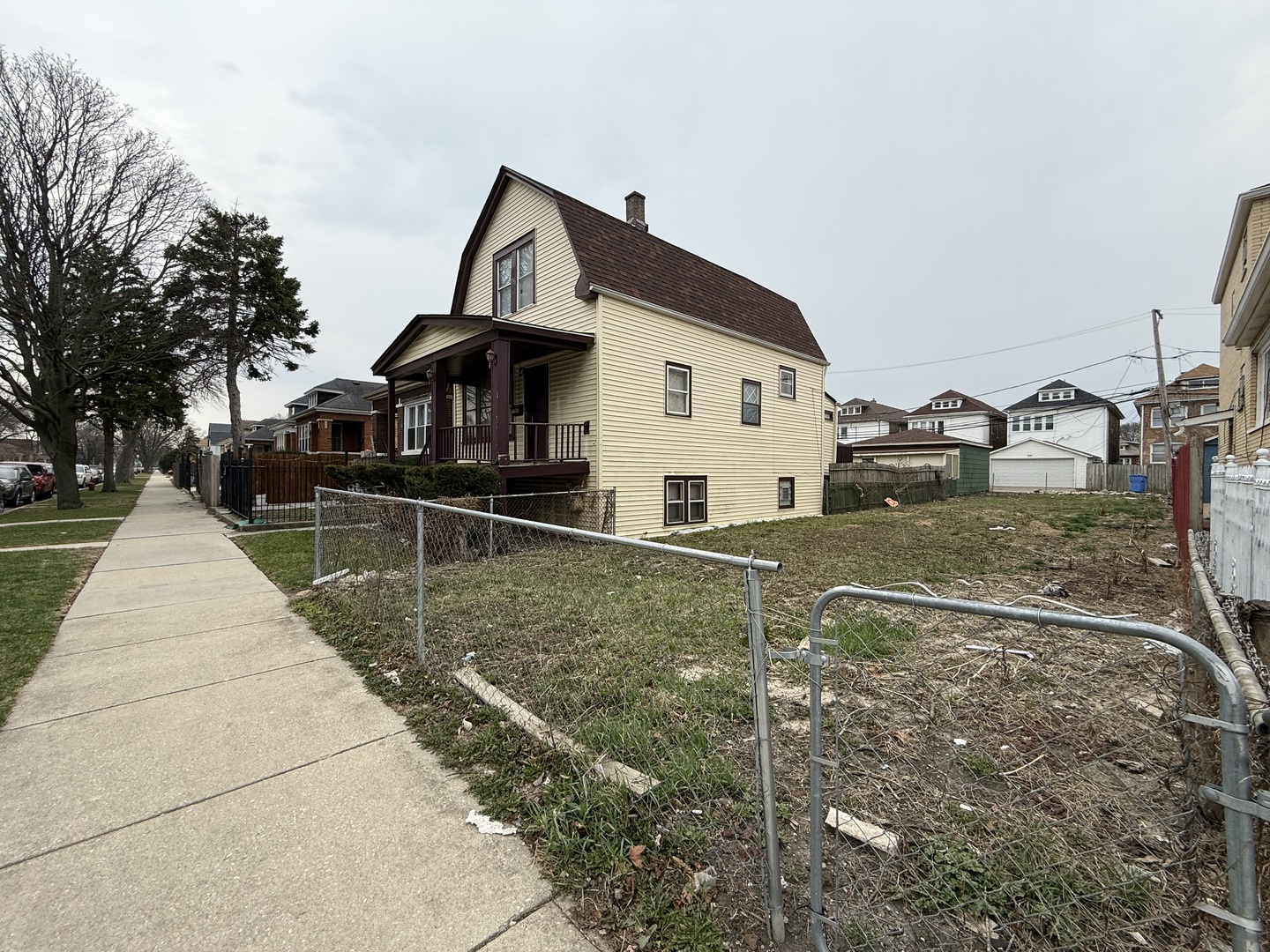 7116 S Artesian Avenue