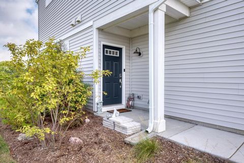 Tiny photo for 126 Kingsport Drive, South Elgin, IL 60177 (MLS # 12484456)