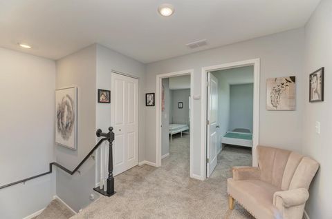 Tiny photo for 126 Kingsport Drive, South Elgin, IL 60177 (MLS # 12484456)