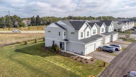 Tiny photo for 126 Kingsport Drive, South Elgin, IL 60177 (MLS # 12484456)