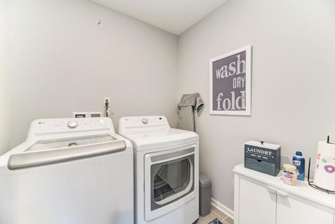 Tiny photo for 126 Kingsport Drive, South Elgin, IL 60177 (MLS # 12484456)