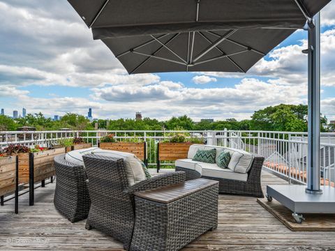 Tiny photo for 1219 W Wrightwood Avenue, Chicago, IL 60614 (MLS # 12458830)