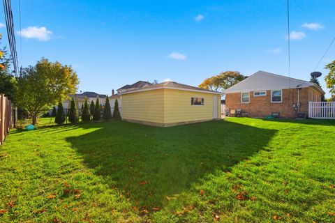 Tiny photo for 7448 W Jonquil Terrace, Niles, IL 60714 (MLS # 12508852)