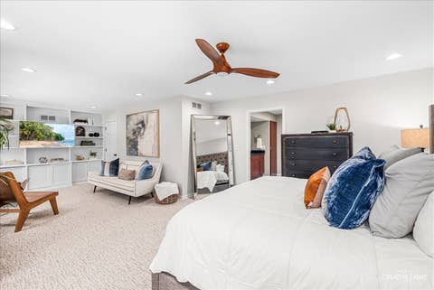 Tiny photo for 641 Lake Road, Glen Ellyn, IL 60137 (MLS # 12693171)