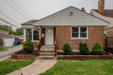 Photo of 3517 W 80th Street, Chicago, IL 60652 (MLS # 12732966)