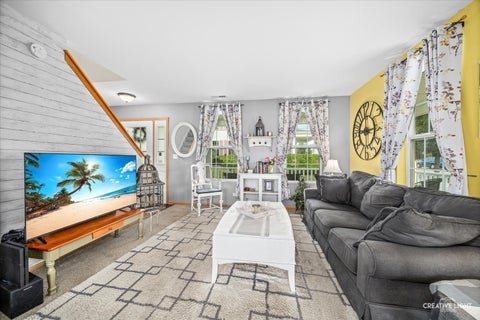 Tiny photo for 909 Four Seasons Boulevard, Aurora, IL 60504 (MLS # 12706896)